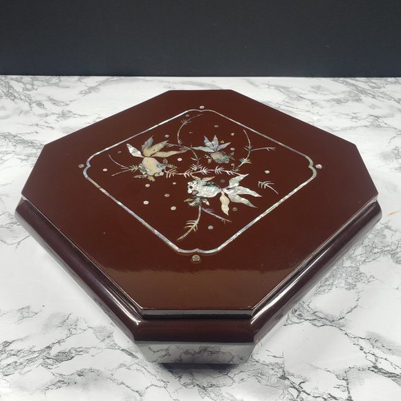 Japanese Lacquer Bento Box Mother of Pearl Inlaid Koi Fish Vintage - Picture 1 of 8